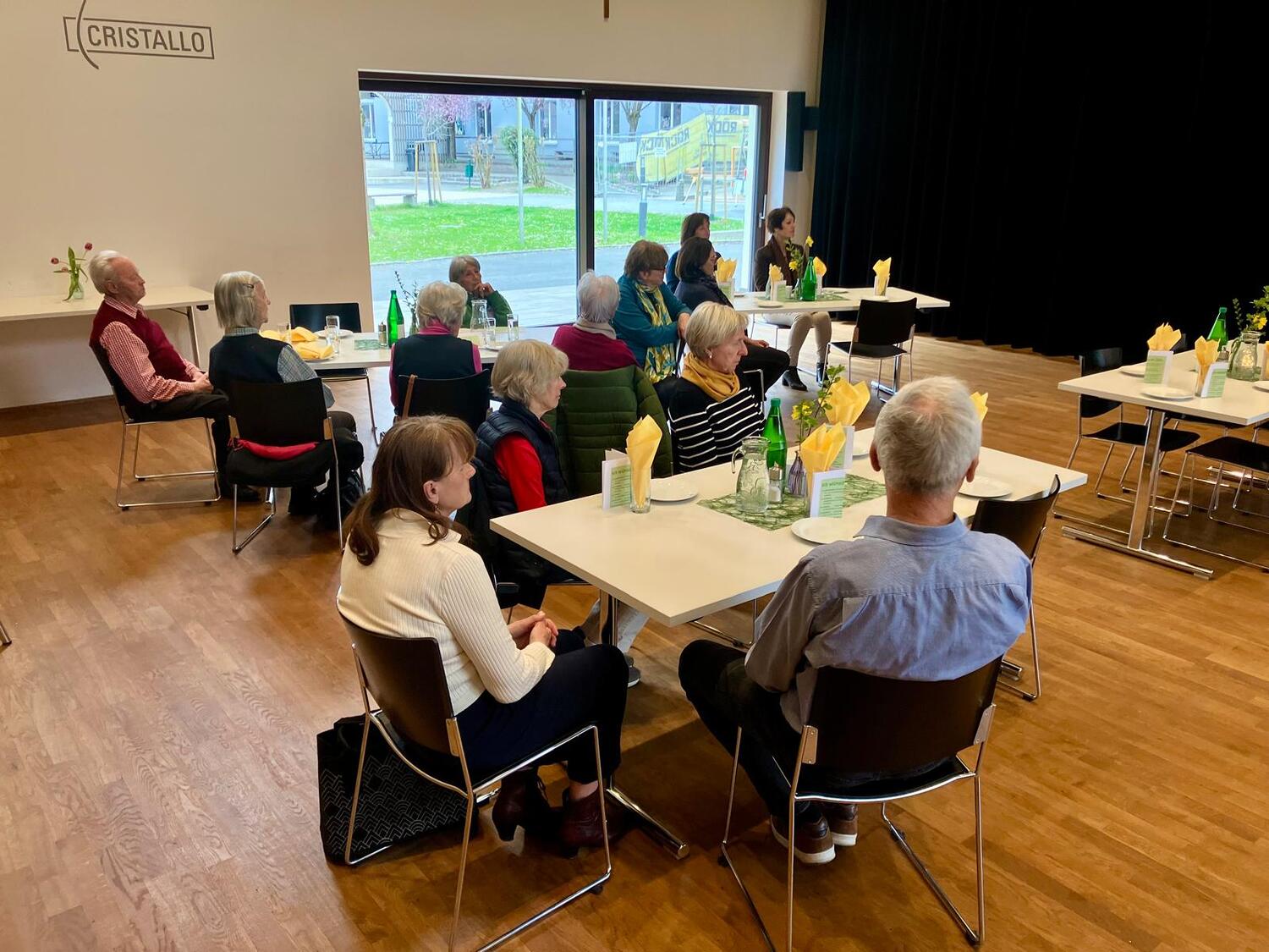 Begegnungsnachmittag im April / Anna Gruber-Schreiner