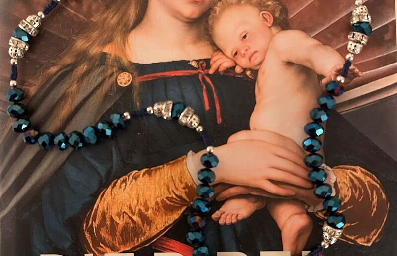 Bibel und Rosenkranz / Bettina Gölles