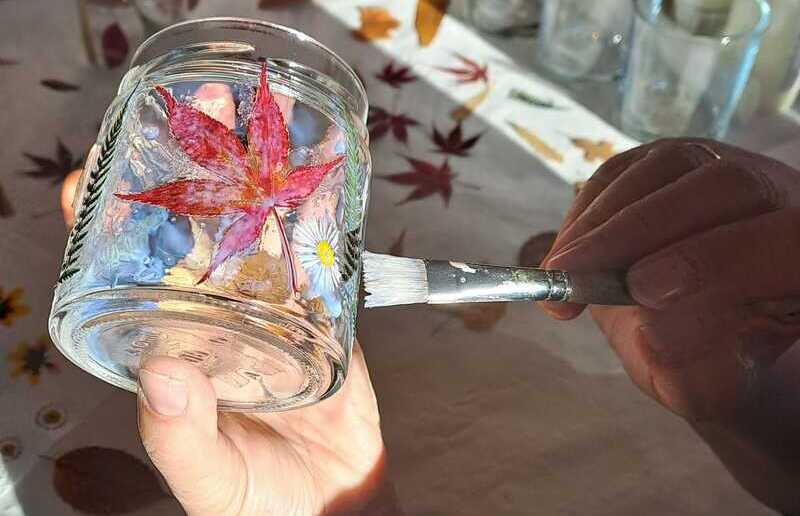 Blätterlaternen basteln / Pfarramt Gamlitz beim Begegnungsnachmittag